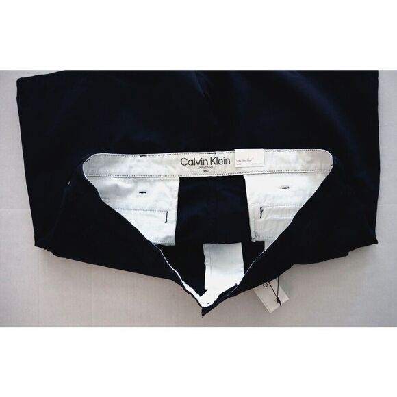 Calvin Klein 40LM606410 Men’s Sz 40W Navy Blue Utility Chino Shorts - Picture 3 of 8